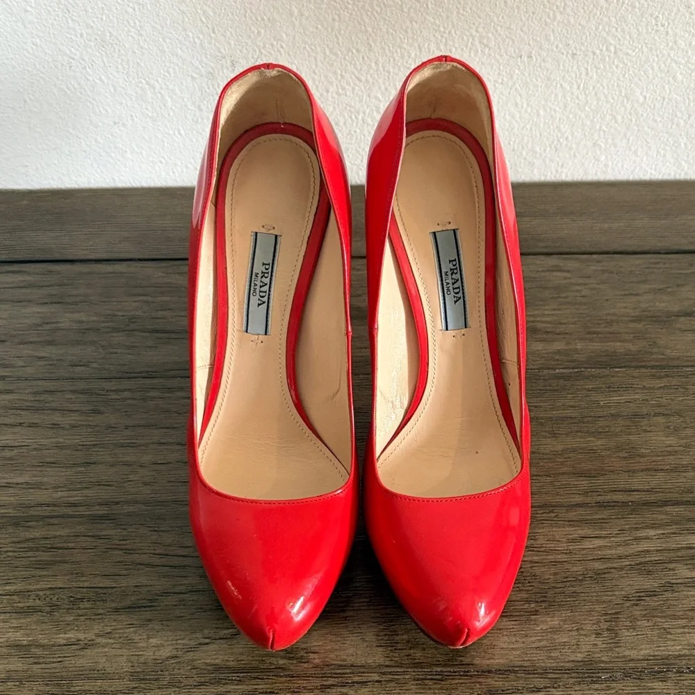 [Prada] Authenticated Red Patent Leather Stiletto Pump Heels Women’s EU 38, US 8 - Picture 3 of 15